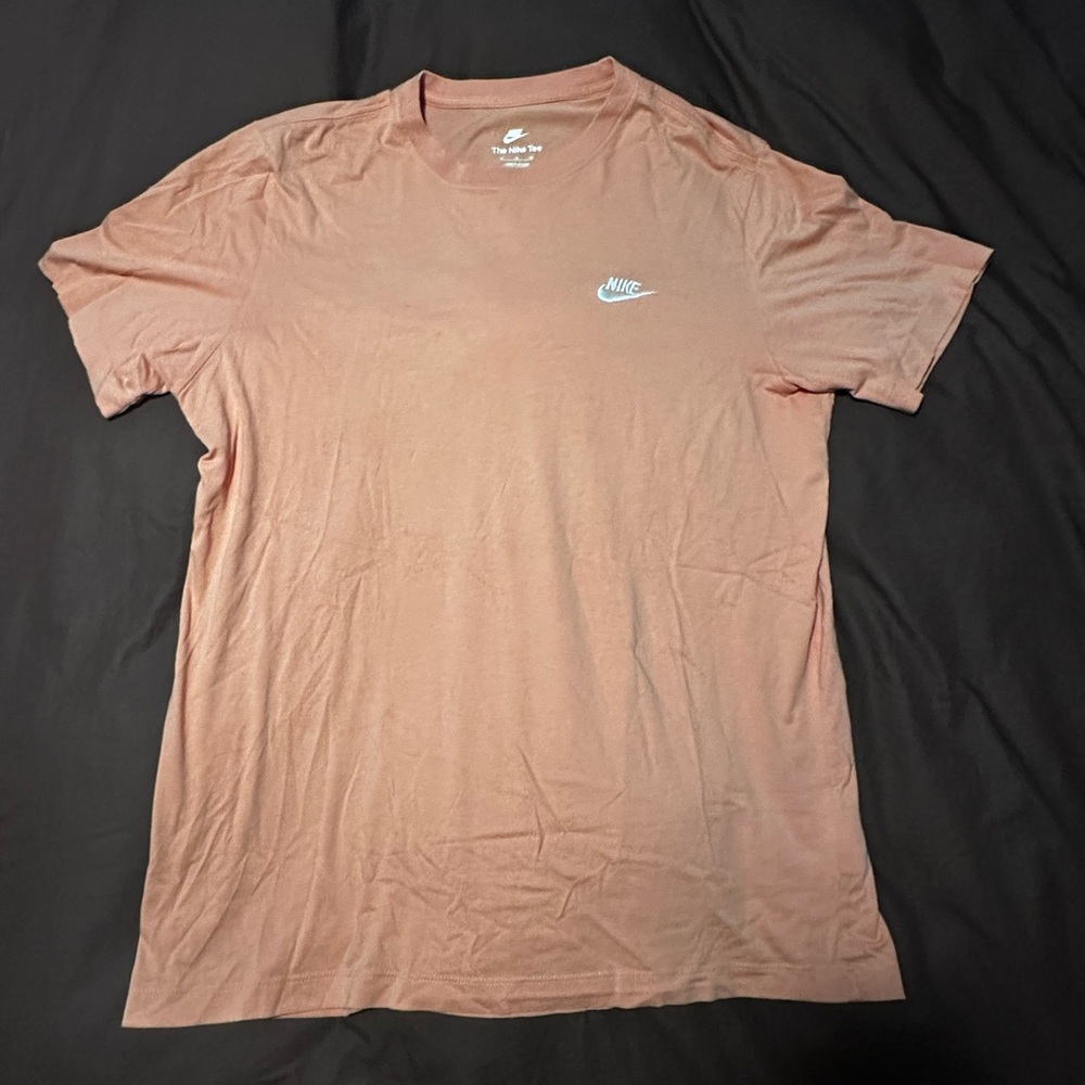 Nike Men's Salmon Short Sleeve Tee